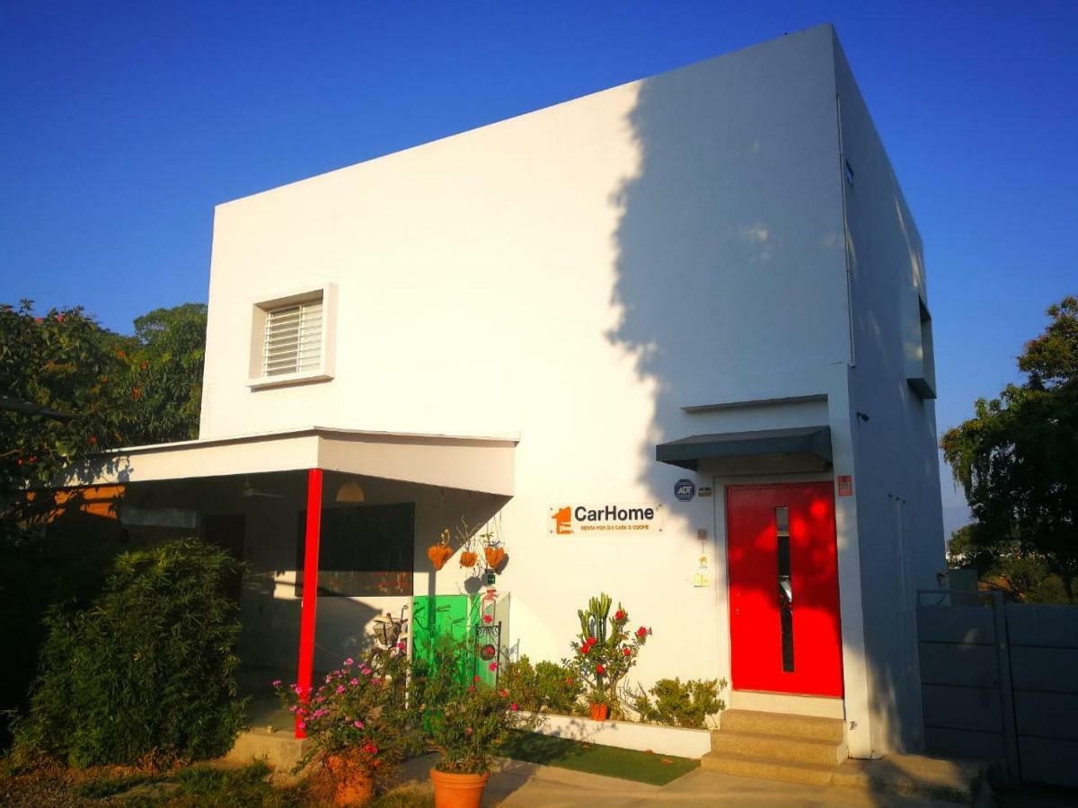 Apartamento Depas equipados frente UdeC, wifi, aire Colima Exterior foto
